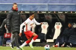 LOL决赛-斯图加特客场战胜莱比锡红牛，豪取三分的简单介绍