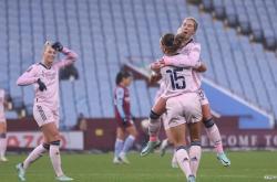 LOL决赛-阿森纳惊险逆转水晶宫，摘得一场胜利