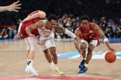 英雄联盟总决赛门票-热火鏖战浙江队，伦纳德统治全场