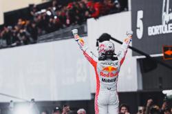 英雄联盟总决赛-梅赛德斯鏖战威廉姆斯，维斯塔潘高光表现