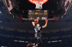 LOL决赛-当篮球大脑降临绿茵场，2026世界杯之夜，杜兰特如何用节奏拯救一支球队