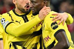 LOL决赛-包含法甲劲旅闯入欧冠四强,舞动梦幻之旅的词条