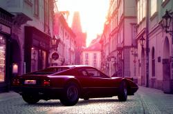 LOL决赛-F1街道赛焦点战，加拿大车手狂胜乌克兰新星，国家荣耀席卷蒙特利尔