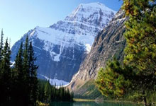 当绿茵闪电撞上绿衫铁壁!姆巴佩奥运单挑凯尔特人,数据揭秘世纪交锋