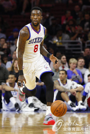 猛龙击败凯尔特人,结束两连败 猛龙击败凯尔特人,结束两连败