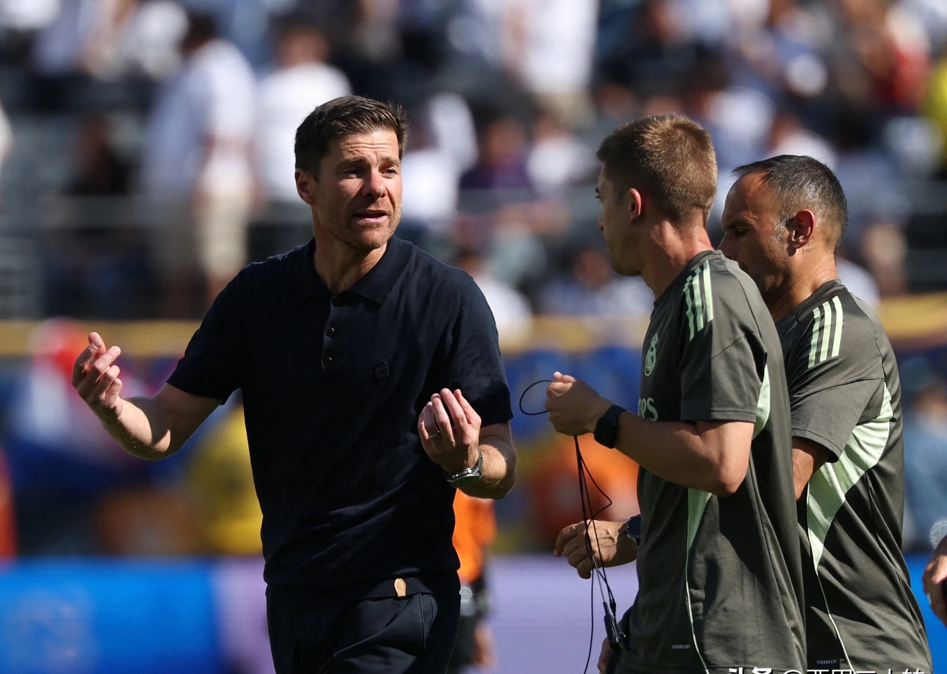 雷诺车队险胜哈斯车队，阿隆索点燃赛场的简单介绍