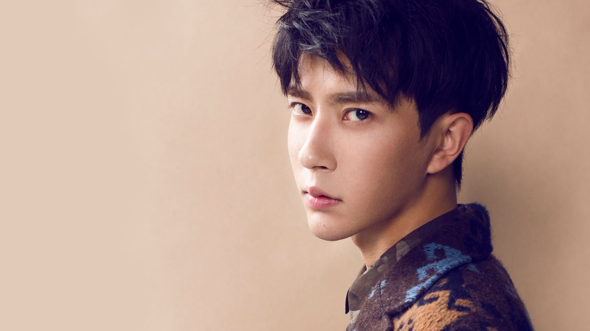 王座的两端,当骑士征服达拉斯,伦纳德于平行宇宙接管抢七